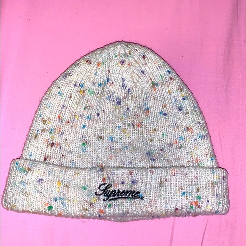 Supreme beanie! Used only twice for modeling